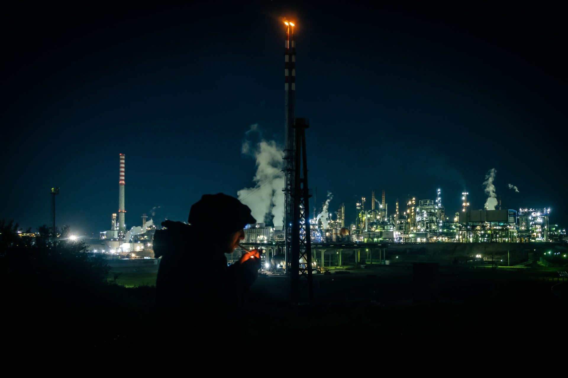 A film that tells about the poisons of the largest petrochemical plant in Europe